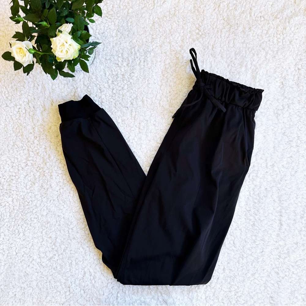 Black Lululemon joggers